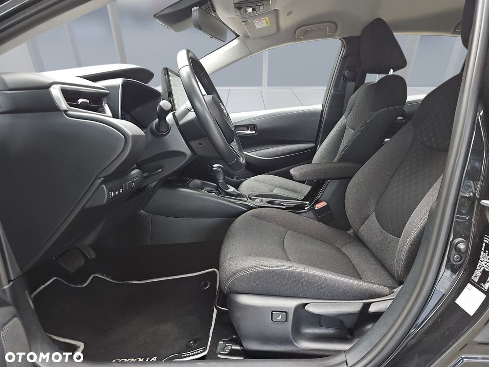 Toyota Corolla 1.8 Hybrid Comfort - 17