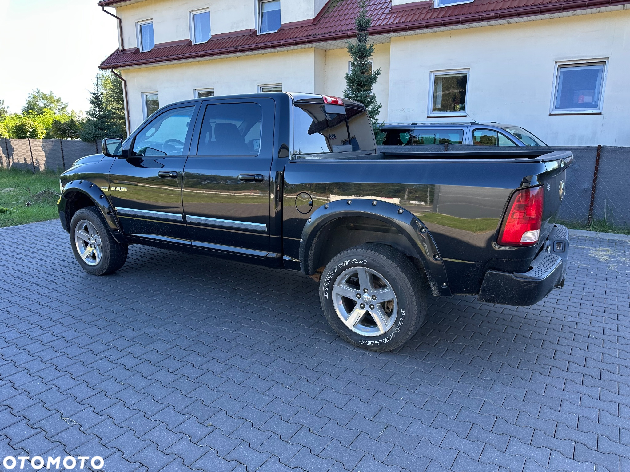 Dodge RAM - 6