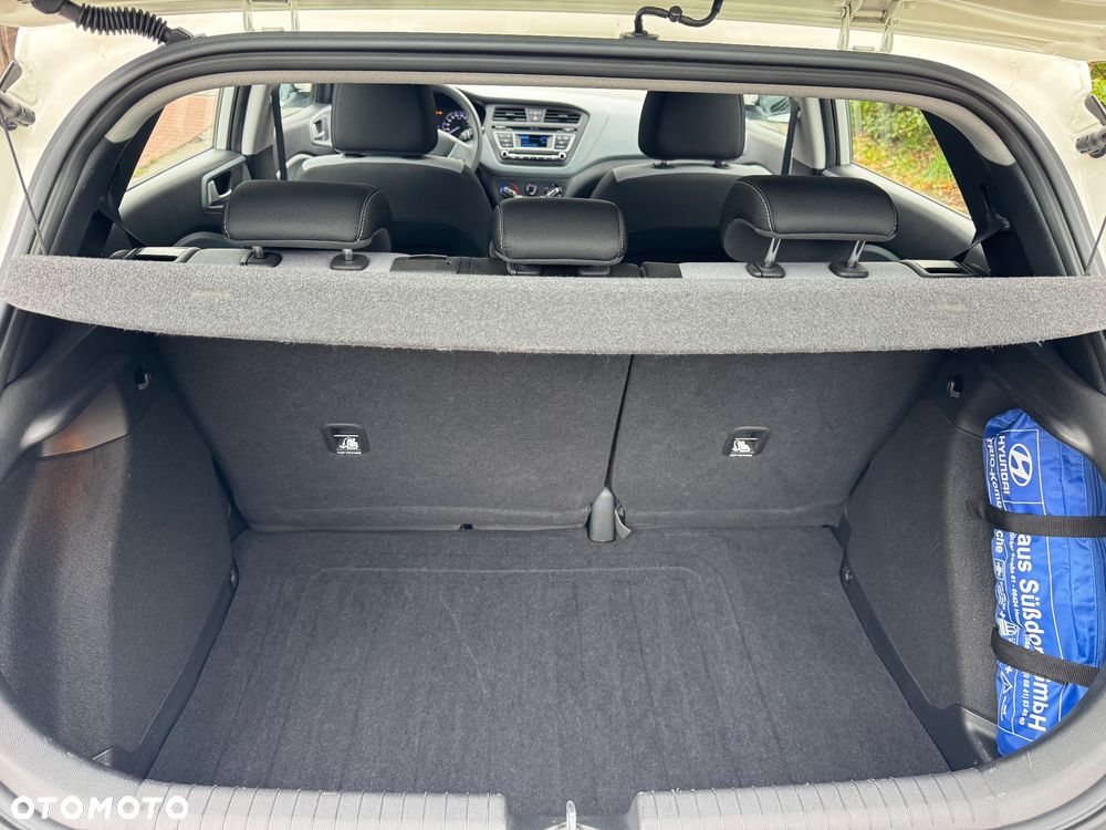 Hyundai i20 1.2 Passion Plus - 14
