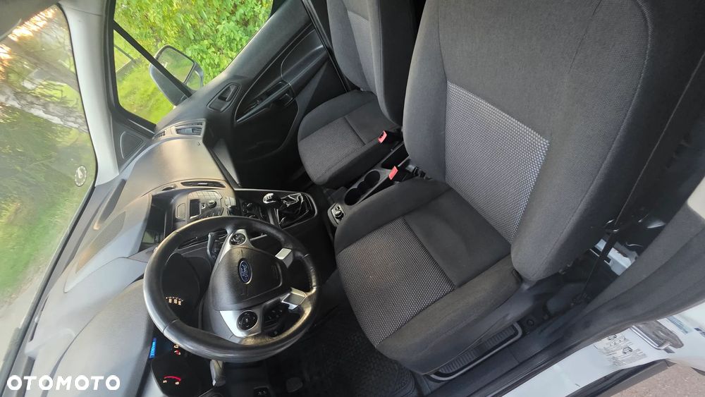 Ford CONNECT - 26