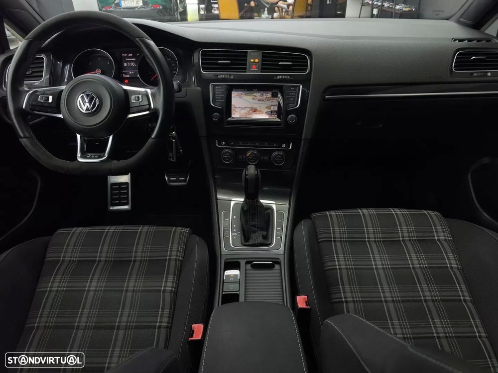 VW Golf 2.0 TDI GTD DSG - 20