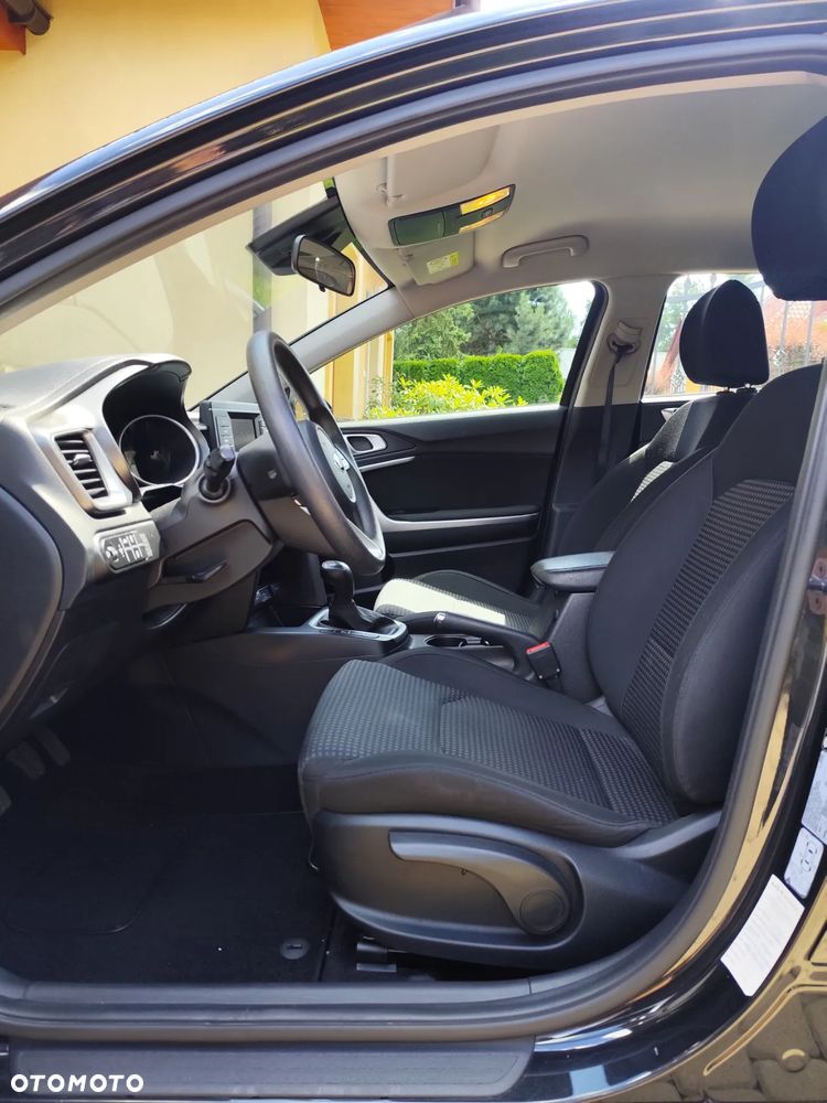 Kia Ceed 1.0 T-GDI S - 10