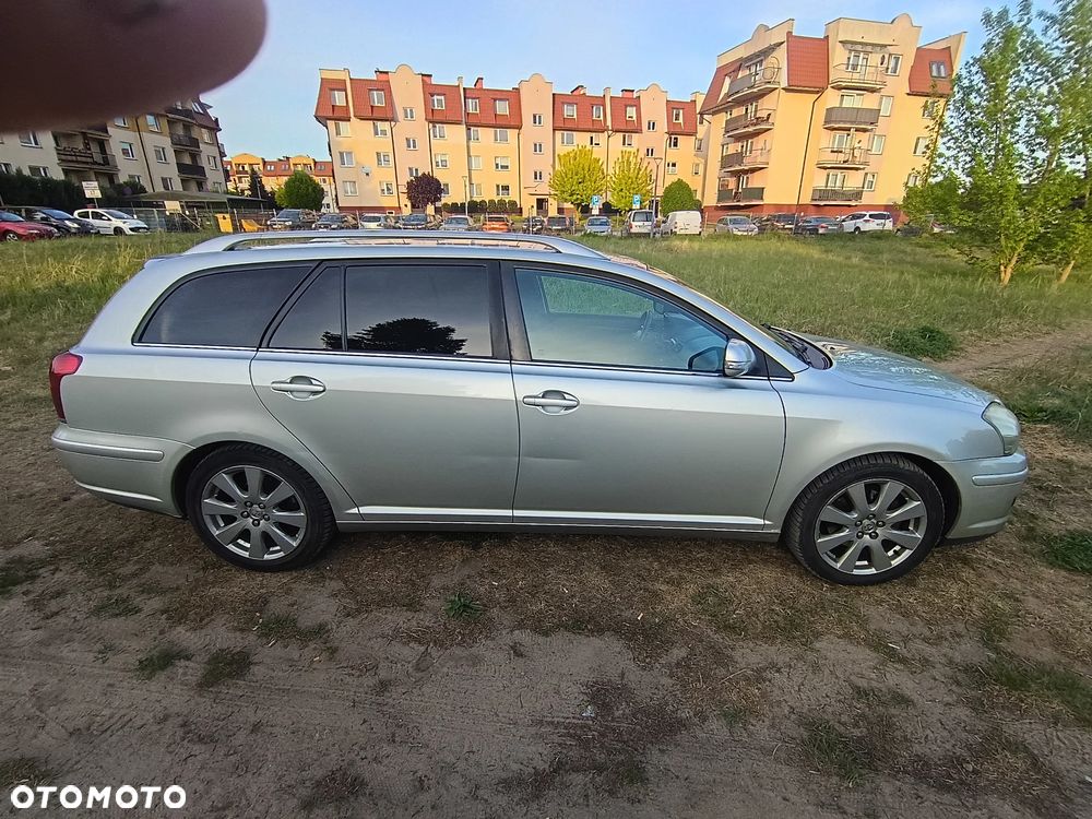 Toyota Avensis 2.0 D-4D - 3
