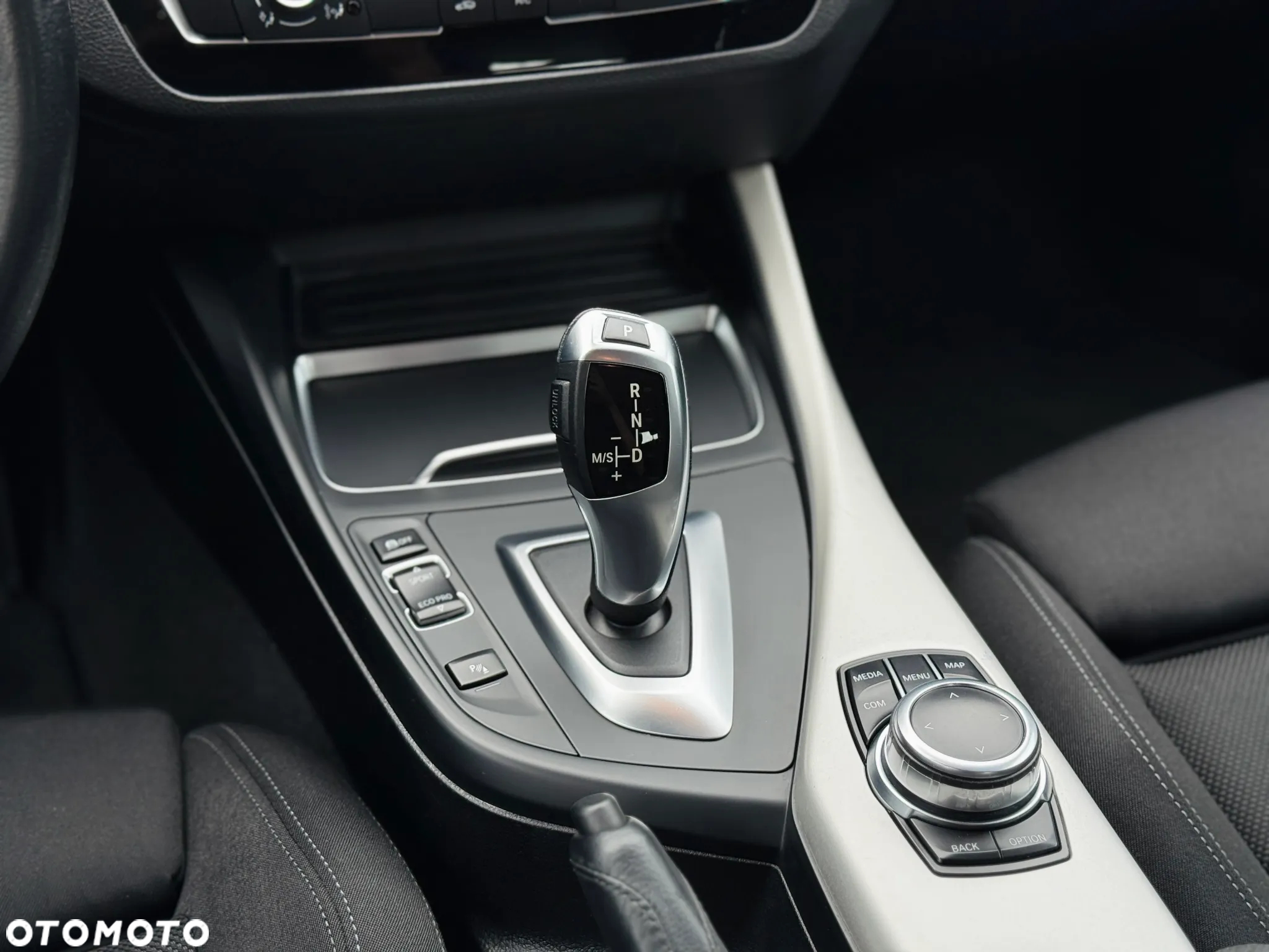 BMW Seria 1 118d - 17