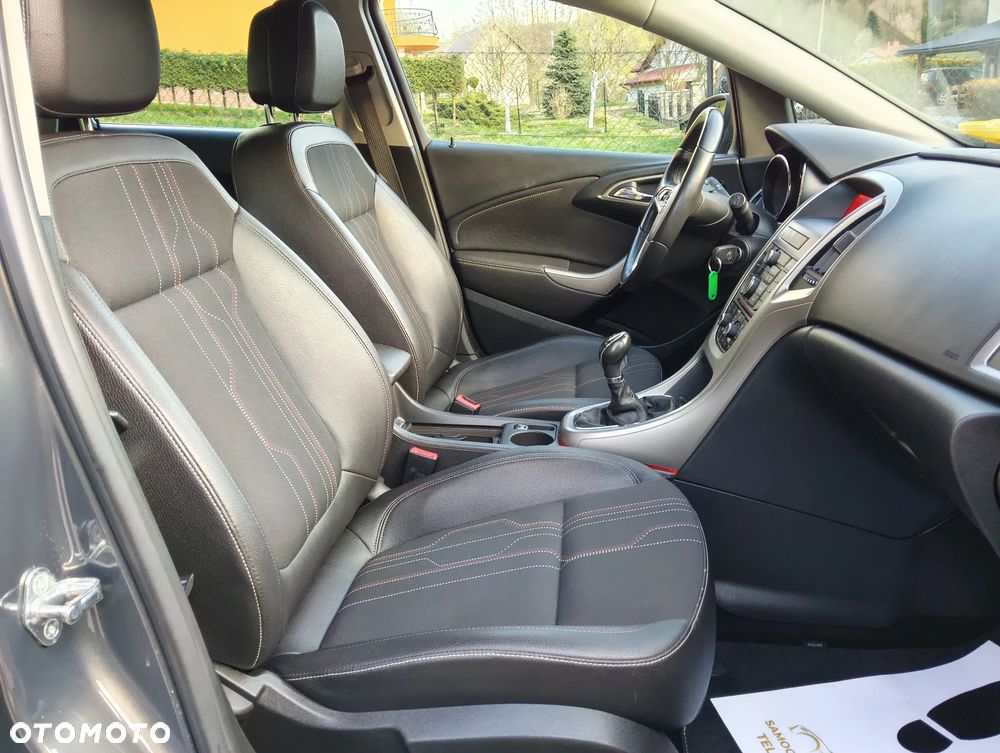 Opel Astra 1.4 T Enjoy - 9