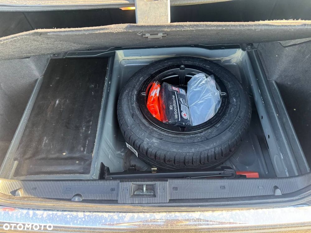 Mercedes-Benz Klasa E - 14