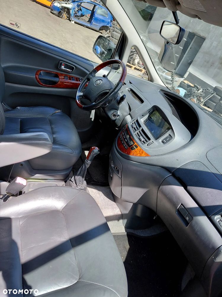 Na części: Toyota Previa Rok 2005 Pojemność 1995 Moc 85 kw Diesel - 2