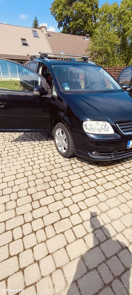 Volkswagen Touran - 4