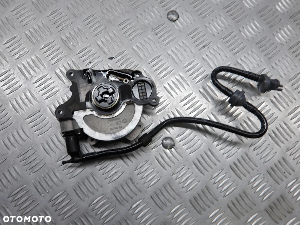VW GOLF VI KOMBI 08-16 1.6 TDI POMPA VACUM 03L145207 - 1