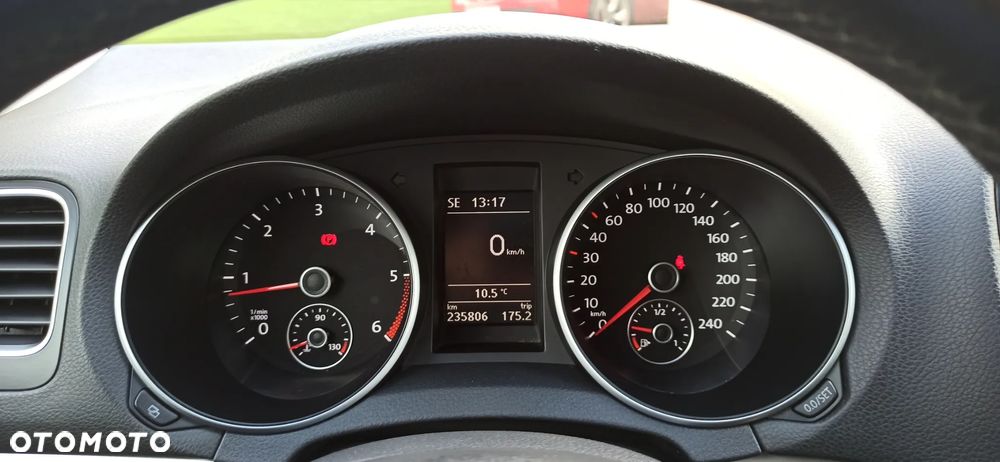 Volkswagen Golf VI 1.6 TDI Highline - 27