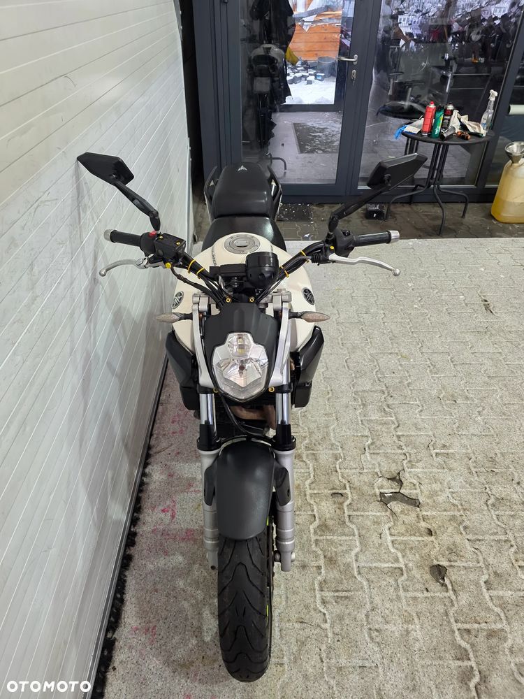 Yamaha MT - 18