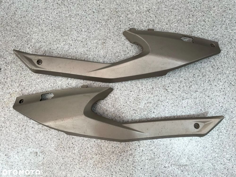 Prawa owiewka plastik Kymco Xciting 250/500 (nr1239) - 1