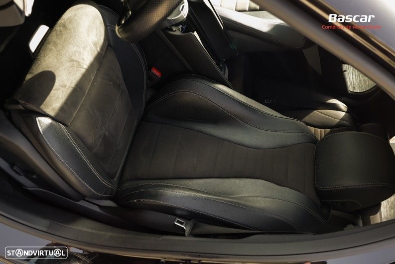 Mercedes-Benz E 300 de AMG Line - 20