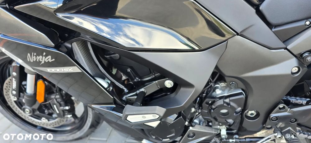 Kawasaki Ninja 1000 SX - 38