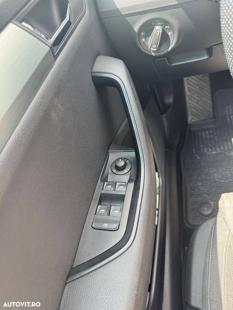 Skoda Superb 2.0 TDI DSG Ambition - 10