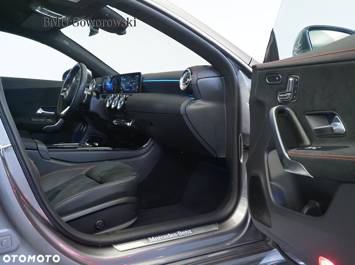 Mercedes-Benz CLA - 8