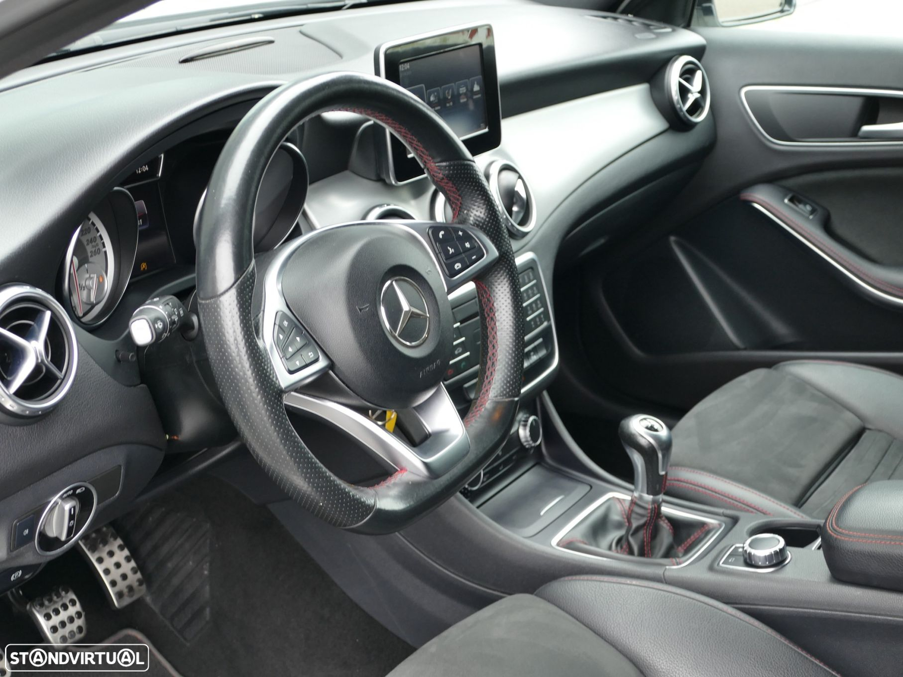 Mercedes-Benz GLA 180 CDi AMG Line - 17