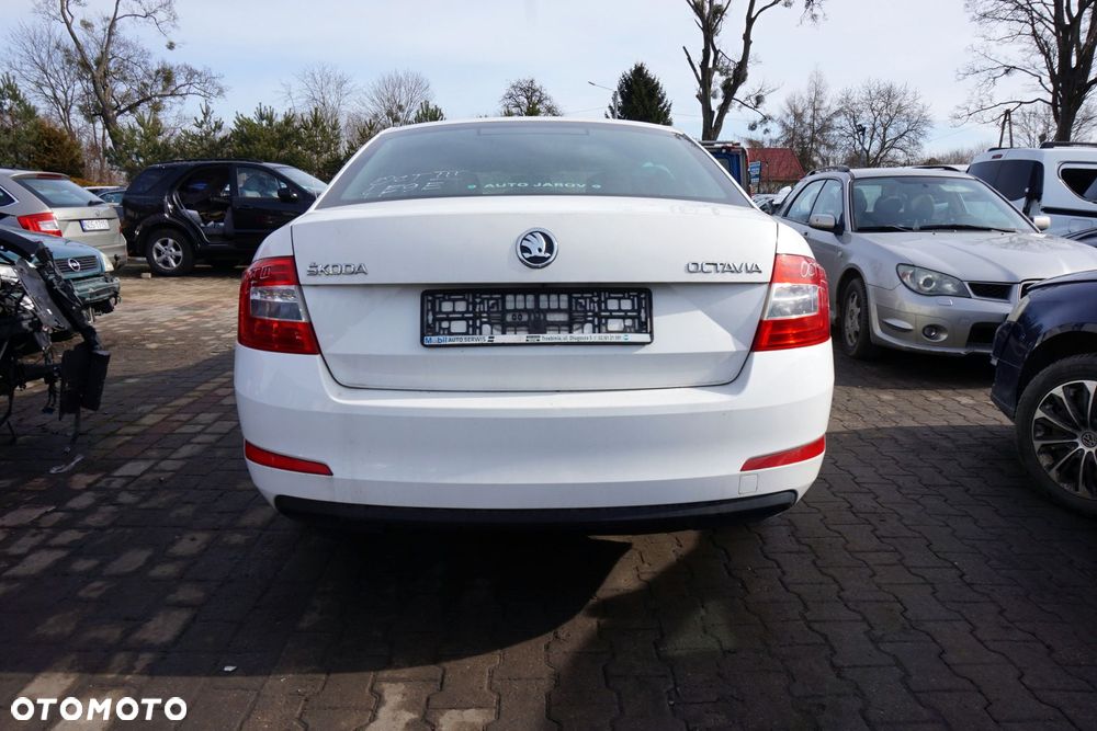 SKODA OCTAVIA III 5E3 LB LIFTBACK 2014 LF9E 1.6 TDI CLHA 105KM MWX BIAŁY na części - 4