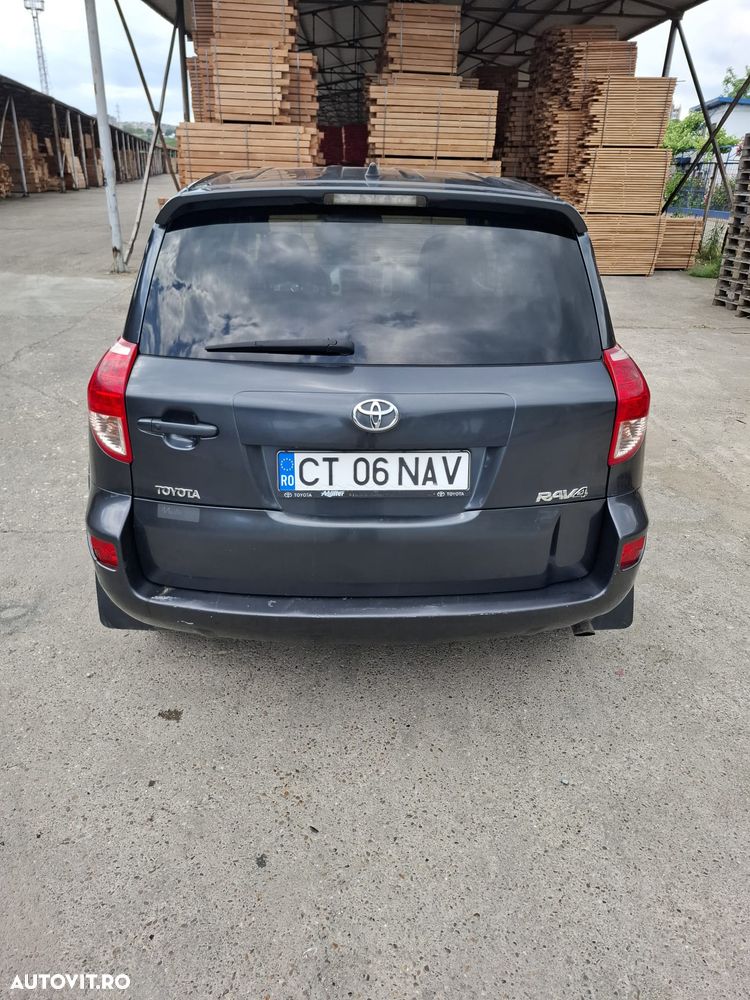 Toyota RAV4 2.2 D-4D Luxury - 10