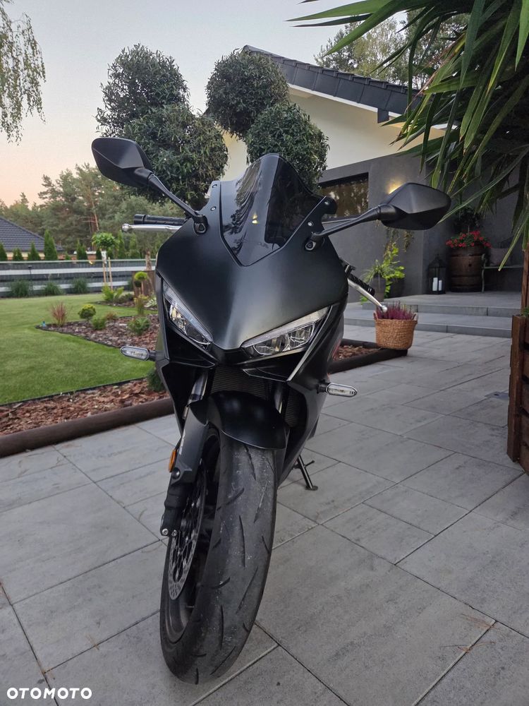 Honda CBR - 3