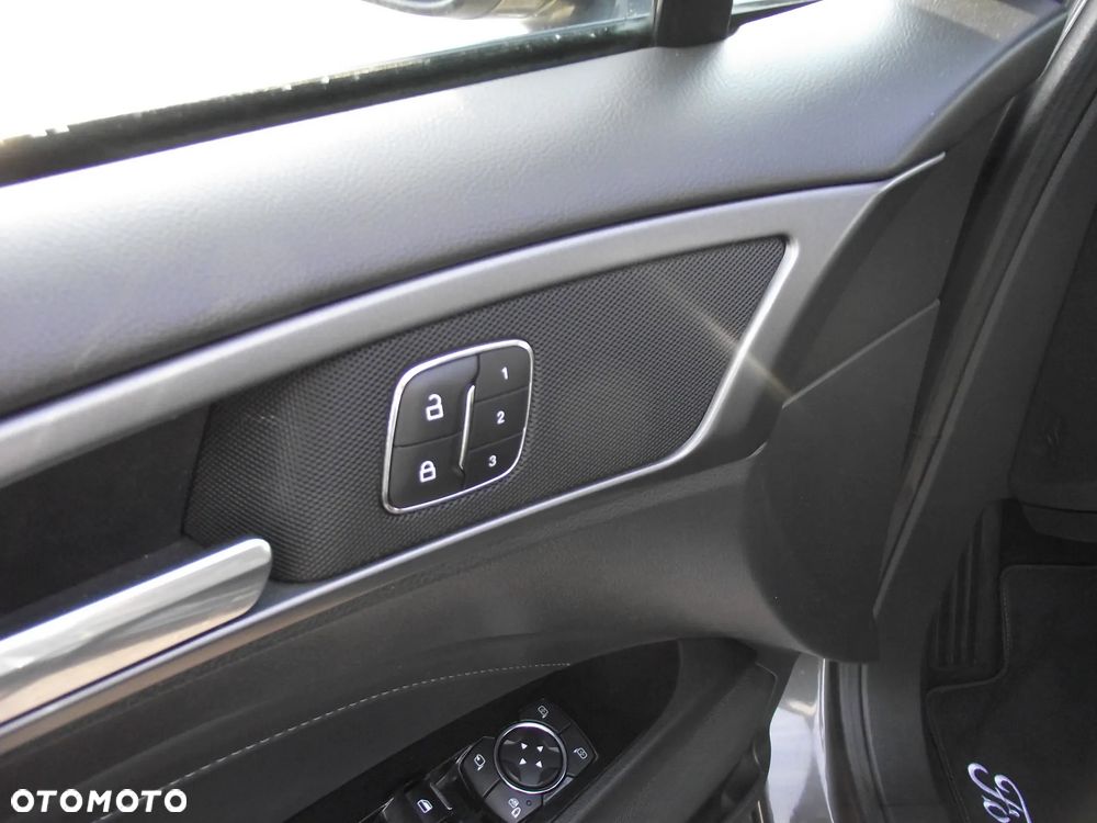 Ford Mondeo 2.0 TDCi Titanium PowerShift - 17