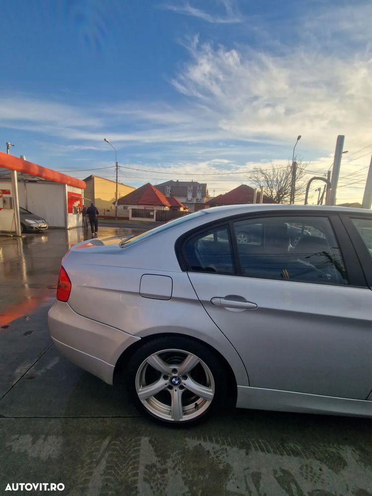 BMW Seria 3 320d Touring - 4