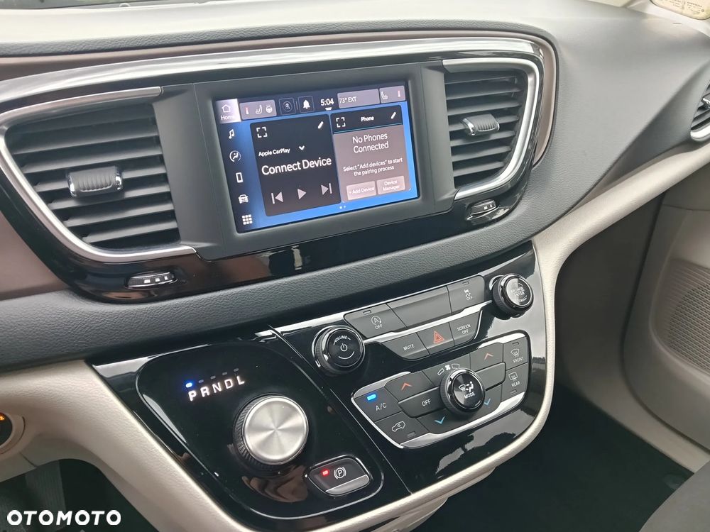 Chrysler Pacifica - 19