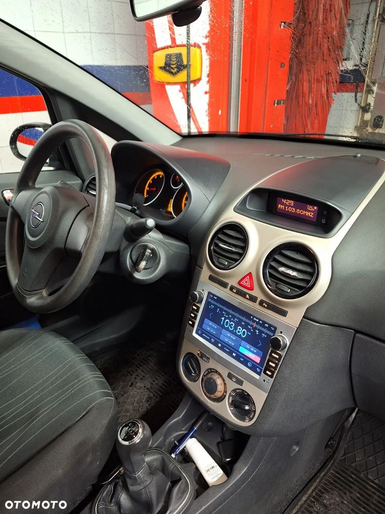 Opel Corsa 1.2 16V Cosmo - 8