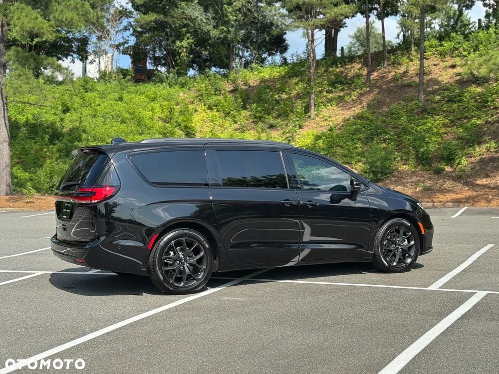 Chrysler Pacifica - 14