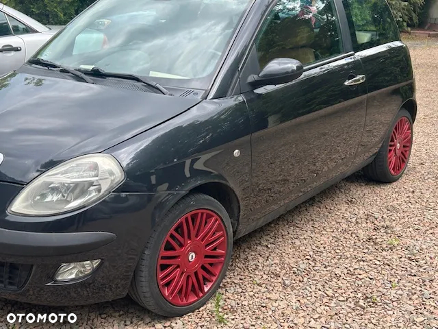 Lancia Ypsilon 1.2 16v Class - 5