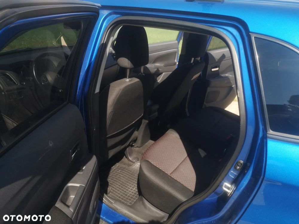 Mitsubishi Outlander - 6