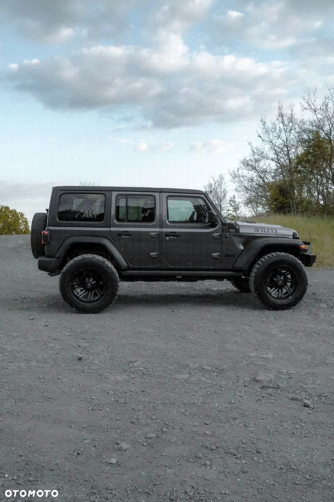 Jeep Wrangler - 2