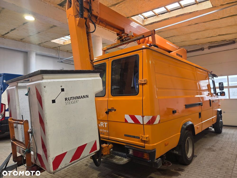 Mercedes-Benz VARIO 812D - 14
