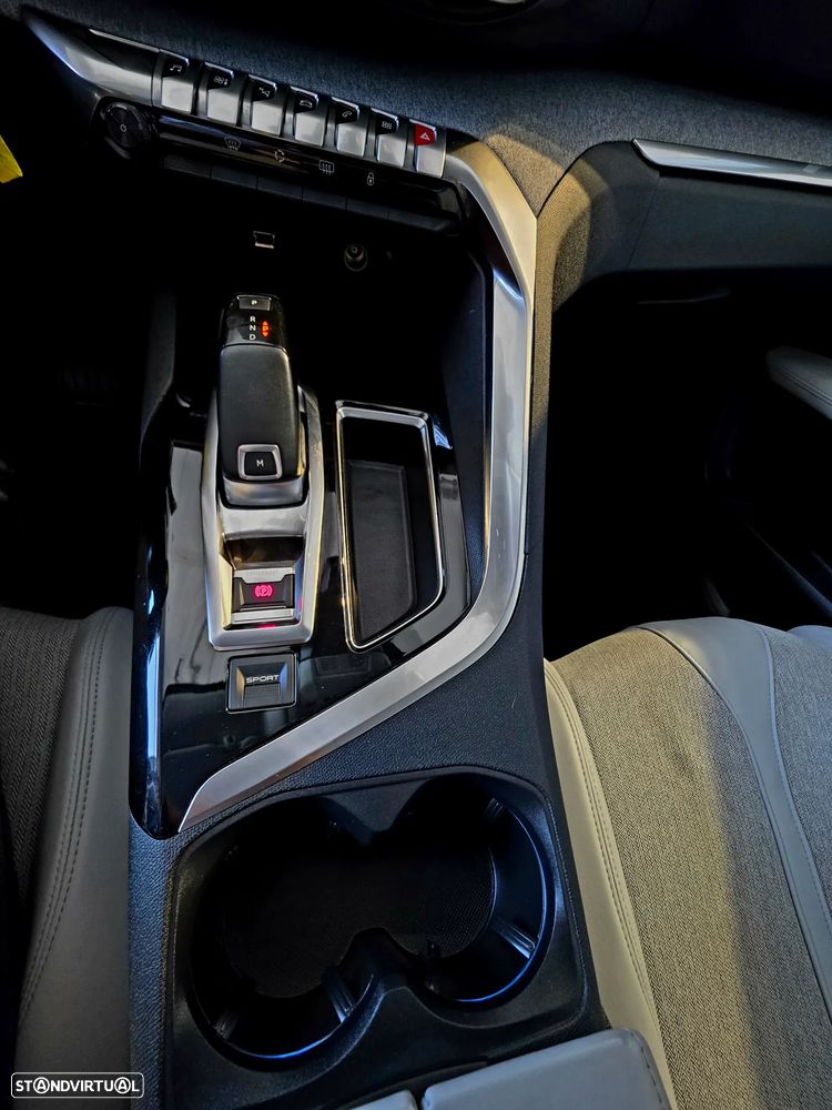 Peugeot 3008 BlueHDi 130 Stop & Start EAT8 Allure - 15