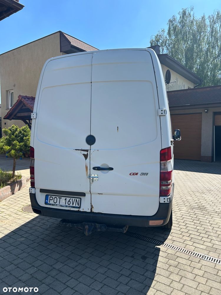 Mercedes-Benz Sprinter - 4