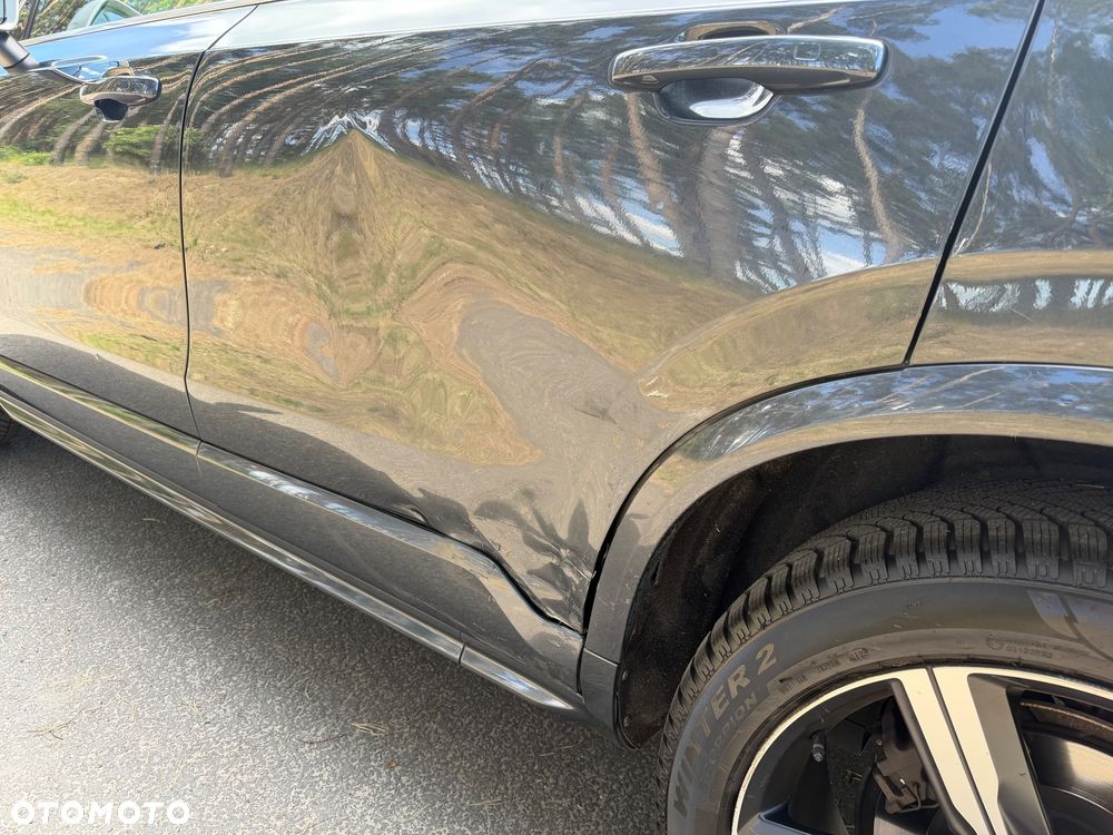 Volvo XC 90 D5 AWD Geartronic RDesign - 11