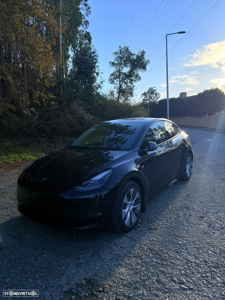 Tesla Model Y Long Range Dual Motor AWD - 4