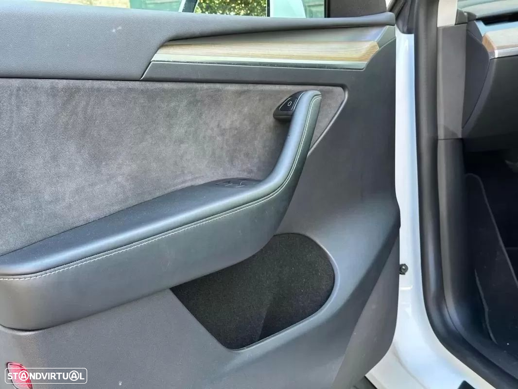 Tesla Model Y Tração Traseira - 20