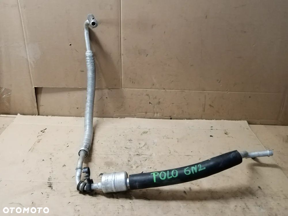 Przewód rurka klimatyzacji klimy VW Polo 6N2 1.0 MPI 6E1820743A - 1