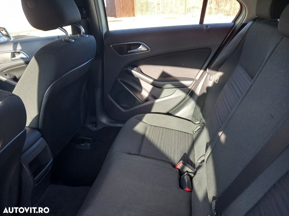 Mercedes-Benz A 180 CDI (BlueEFFICIENCY) - 9