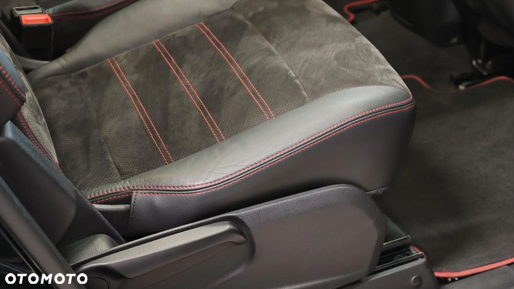 Ford S-Max - 16