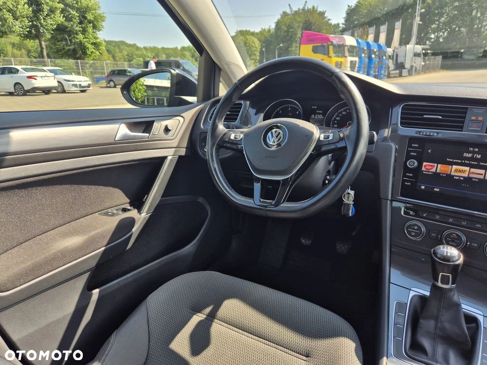Volkswagen Golf 1.6 TDI BMT Comfortline - 9