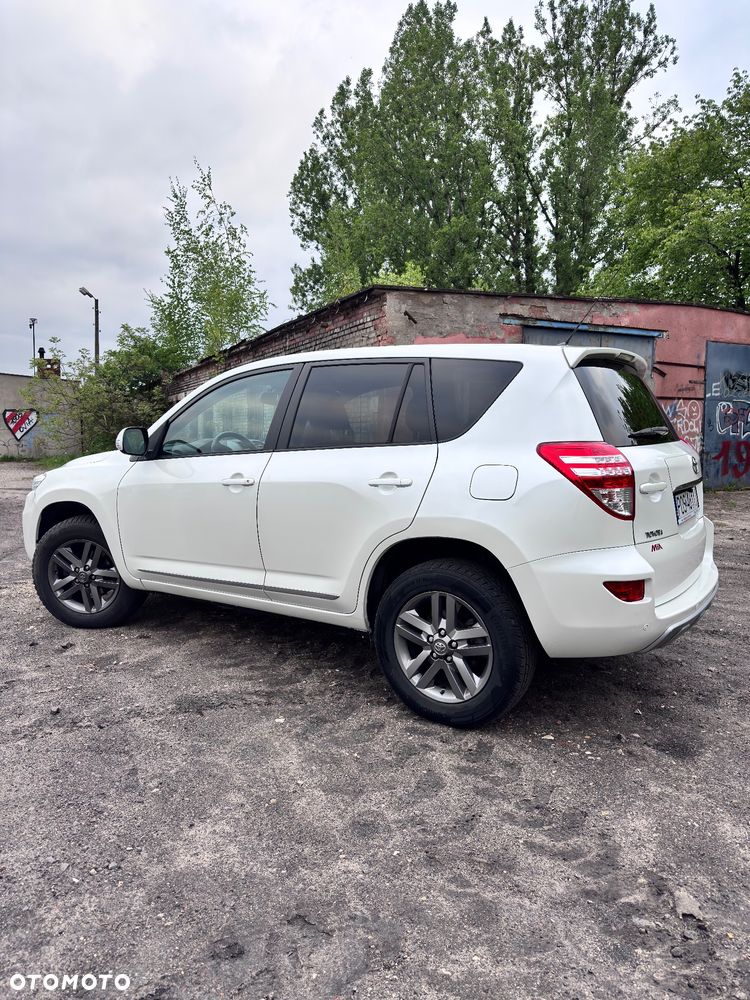 Toyota RAV4 - 3