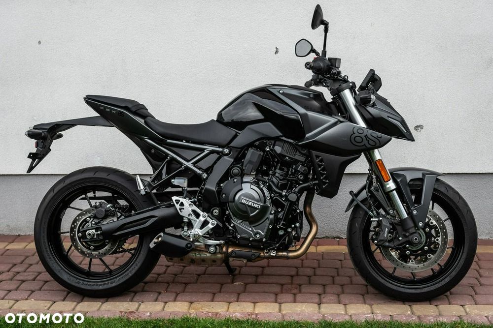 Suzuki GSX - 3
