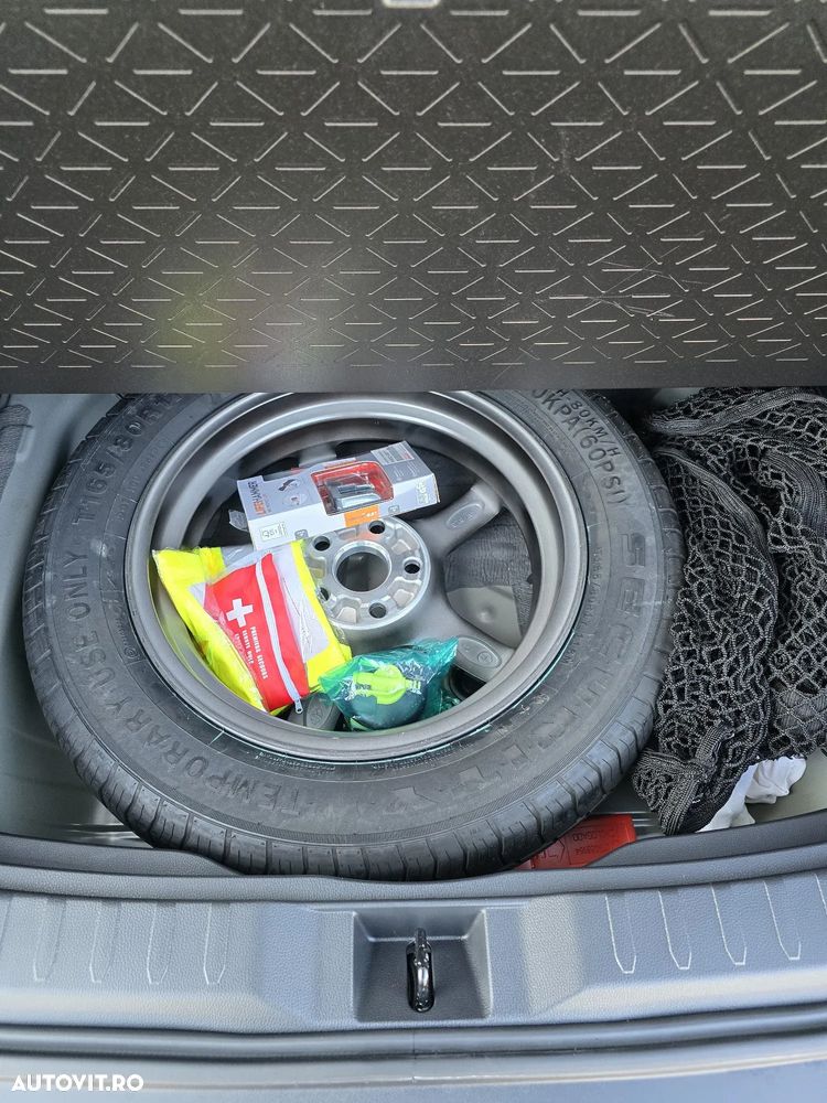Toyota RAV4 - 22