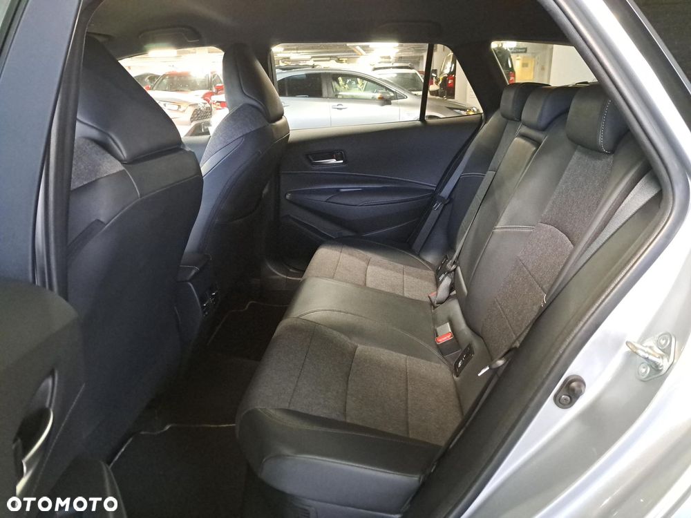 Toyota Corolla 1.8 Hybrid Style - 32