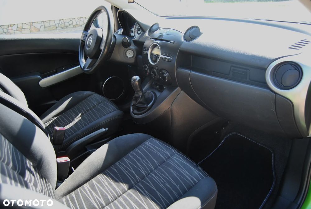 Mazda 2 - 7