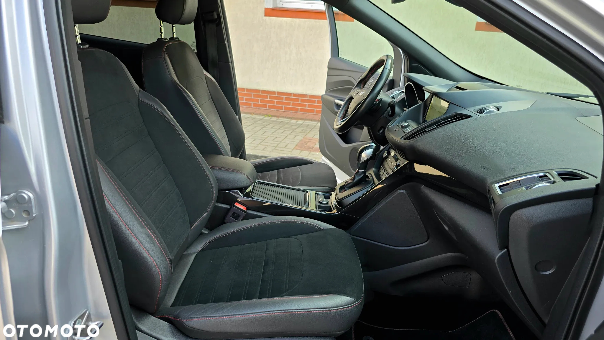 Ford Kuga 1.5 EcoBlue ST-LINE - 6