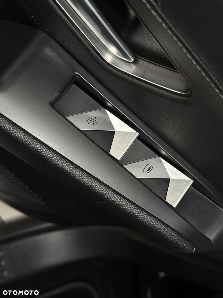 DS Automobiles DS 7 Crossback - 16