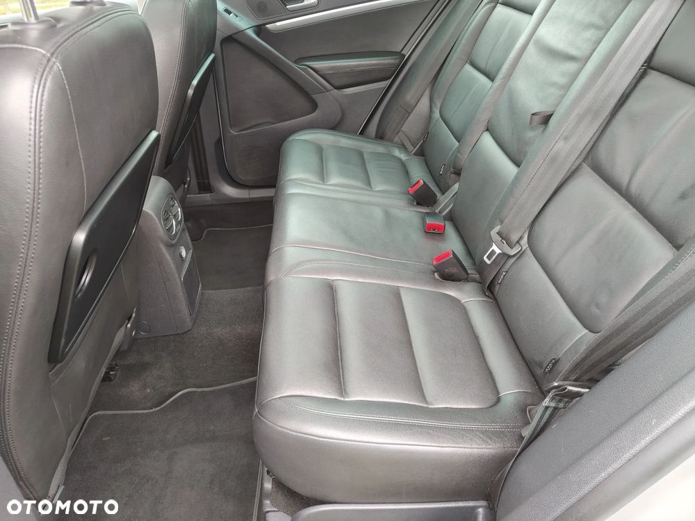 Volkswagen Tiguan - 27
